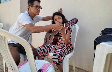 Aula de Violão – Igreja Dom Orione